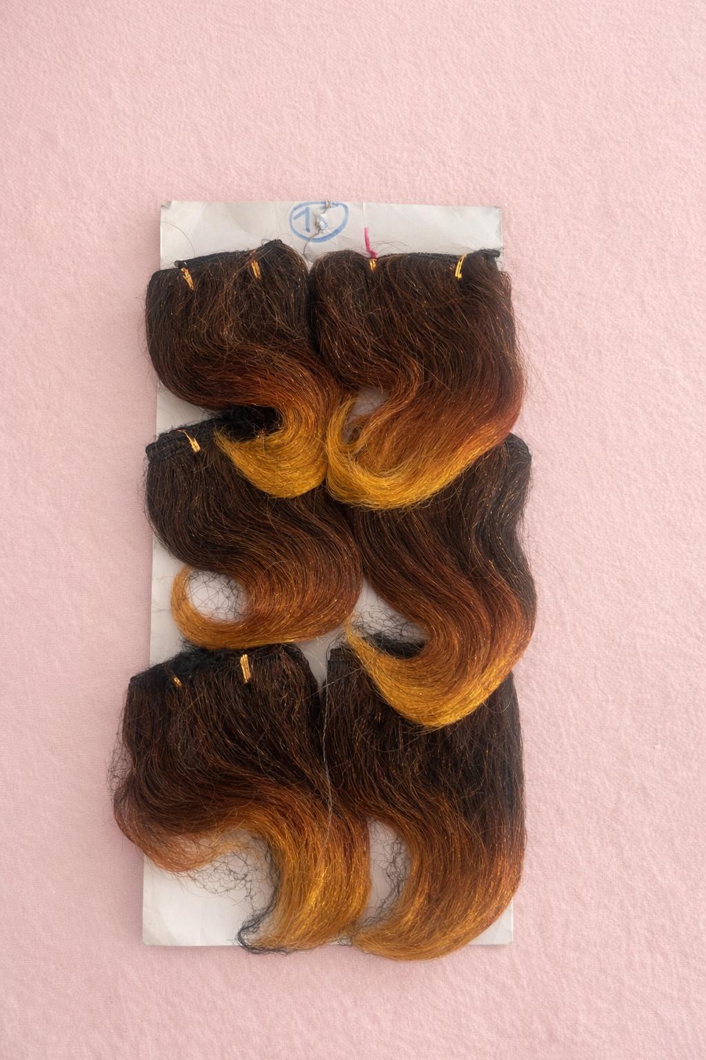 Mèches Tissage Ondulées Ombre Noir & Blond Doré